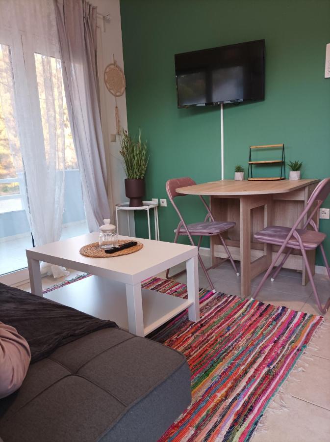 Home Away From Home Ixia  Exterior photo